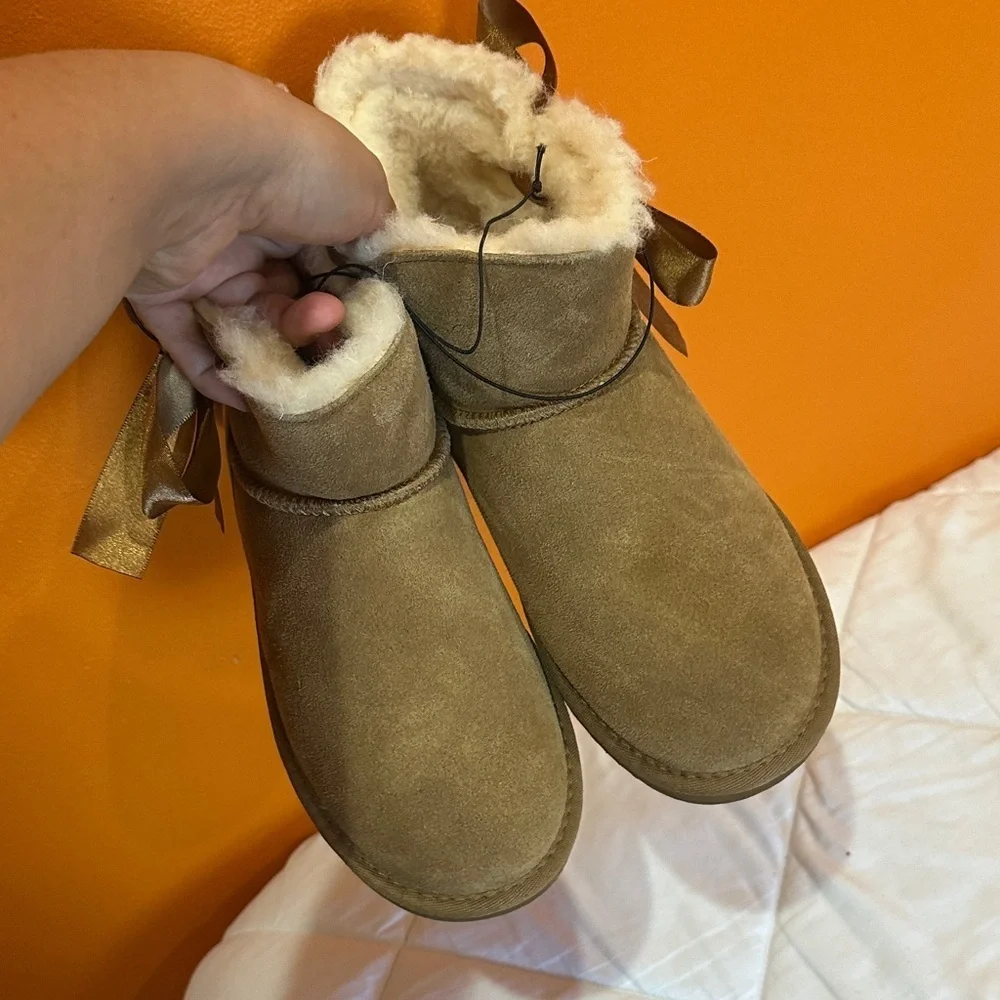 NEW PAWZ Brown Suede Boots with Ribbon size 7